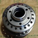 Honda CB 750 Four K7 K8 Nabe Vorderrad Generalüberholt Hub Front Wheel Refurbished